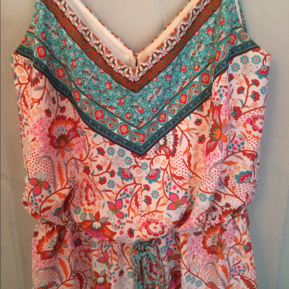 Romper - Picture 2 of 3